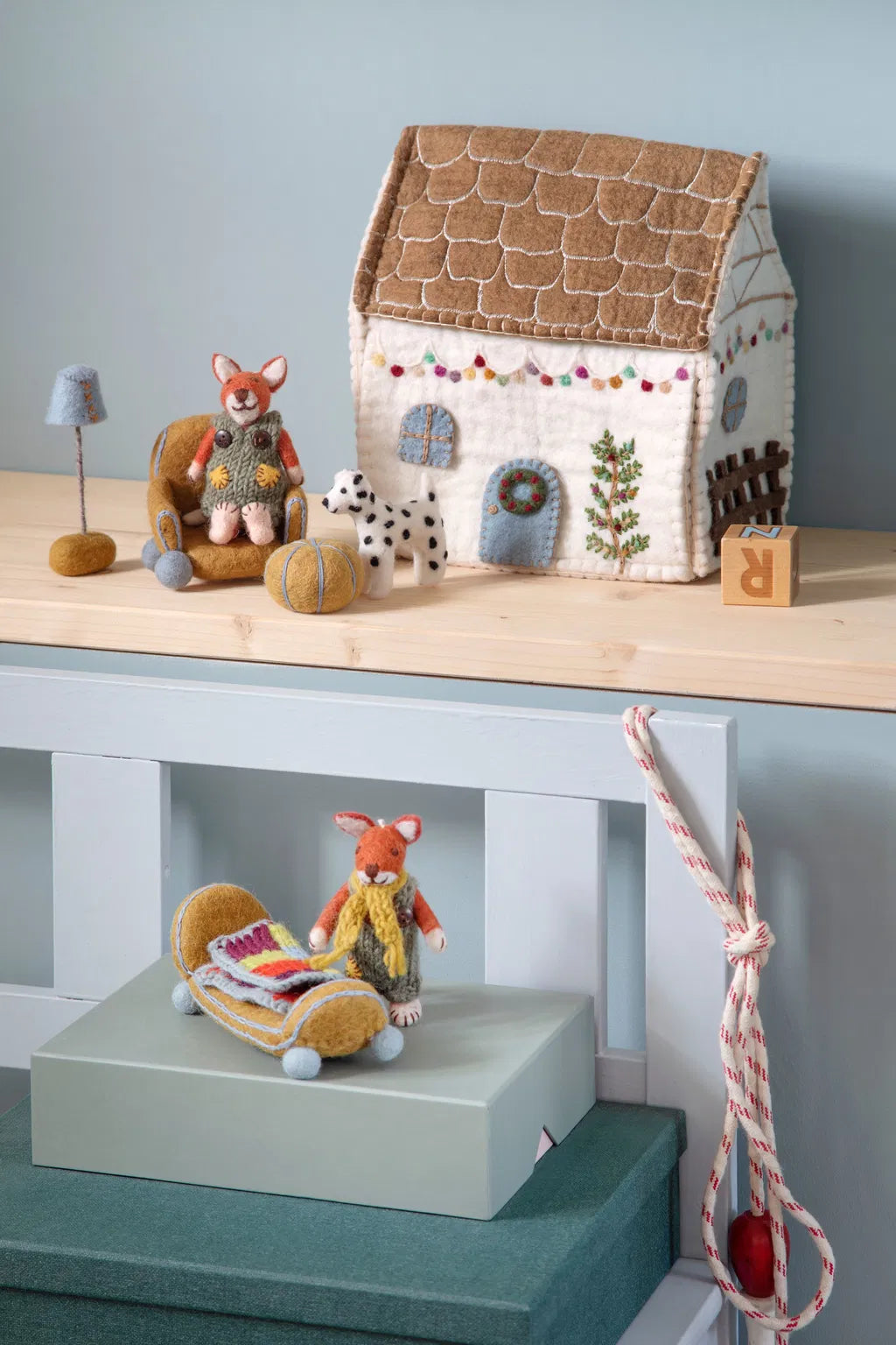 Μάλλινο Διακοσμητικό Κρεβάτι