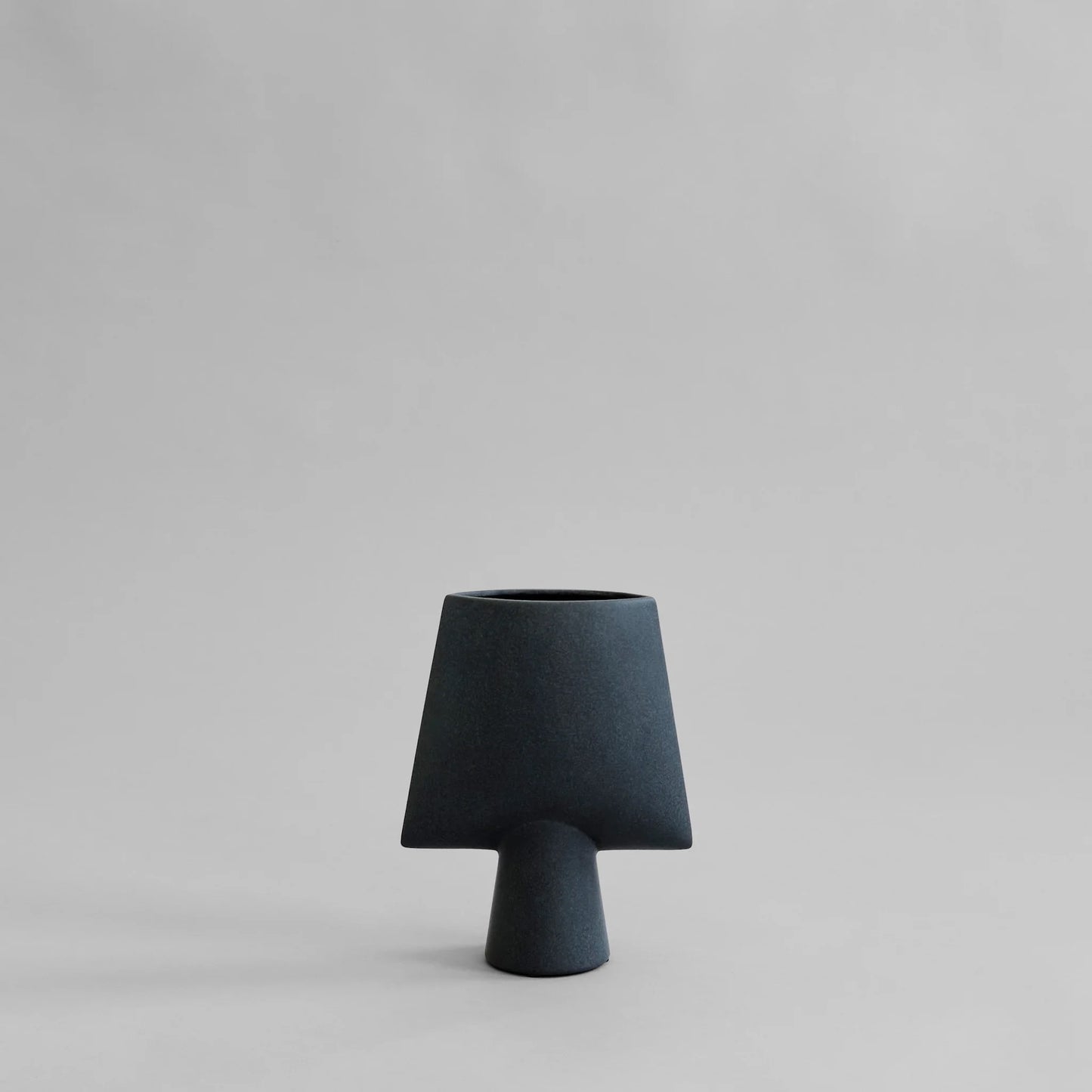 Mini Sphere Vase Square: Black