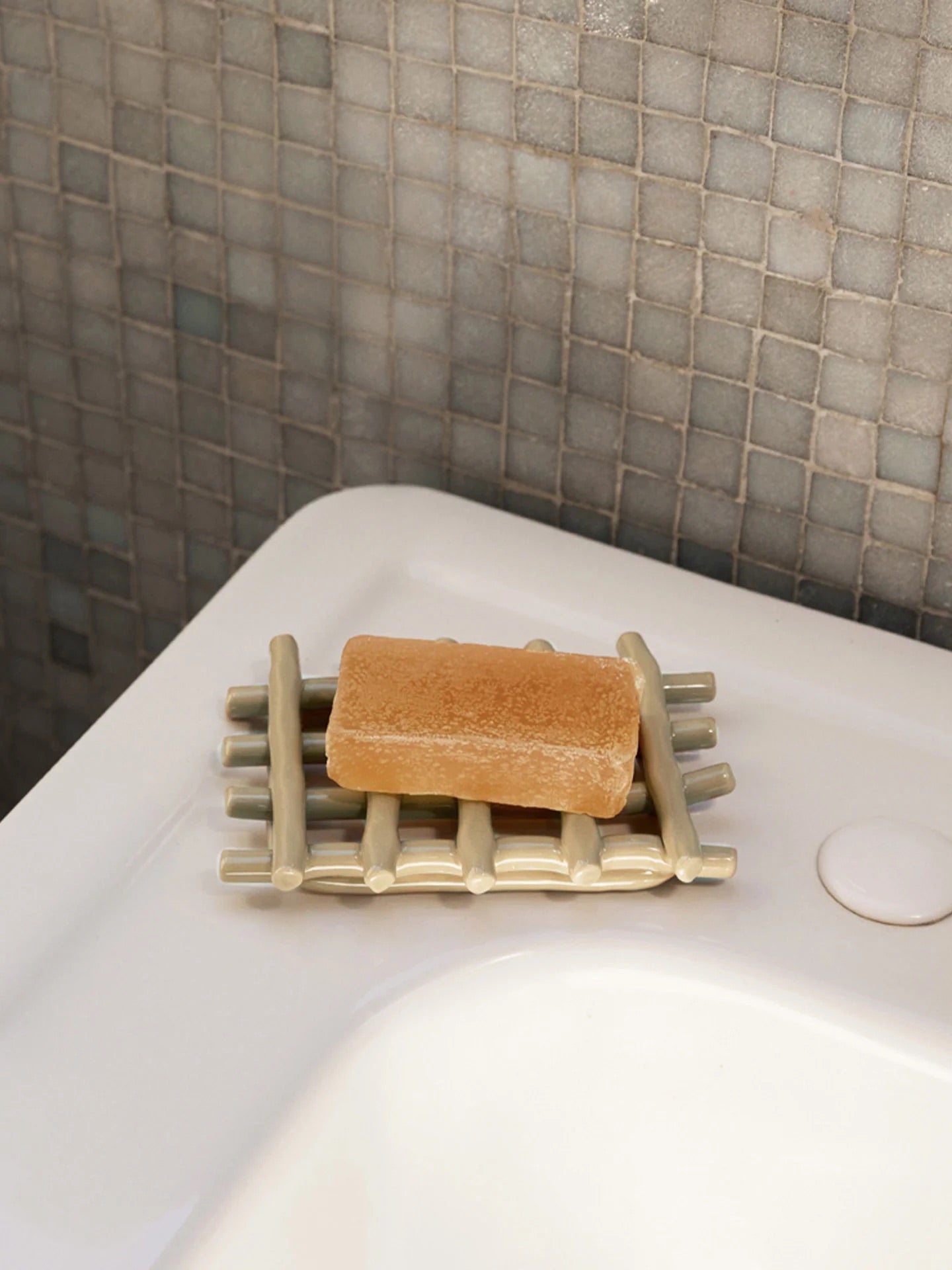 Ceramic Soap Tray: Cashmere
